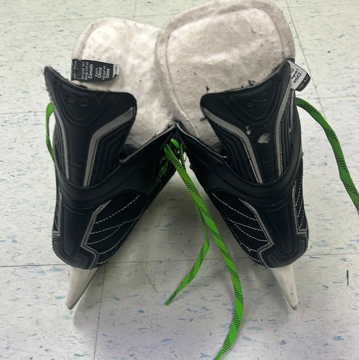 Used Bauer Nexus 22 Size 2 Player Skates