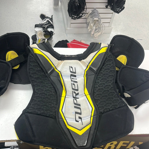 Used Bauer Supreme 2S Pro Senior Medium Shoulder Pads