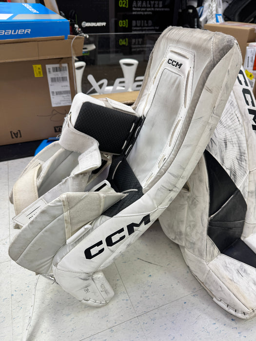 Used CCM Axis 2.5 Leg Pads 28+1”