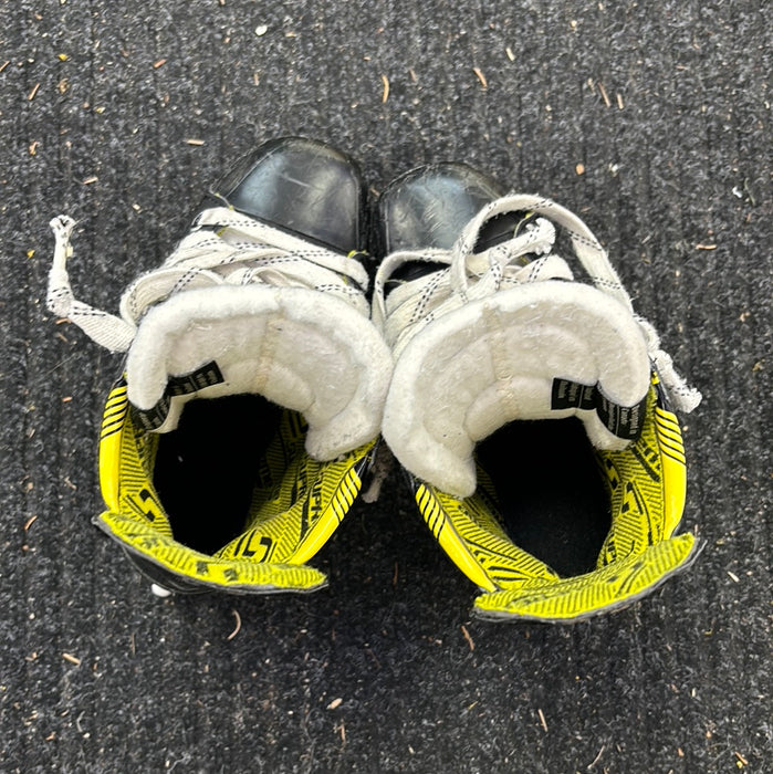 Used Bauer Supreme M4 Youth 12.5 Skates