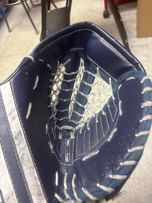 Used Bauer Vapor GSX Goalie Catcher And Blocker Size Junior