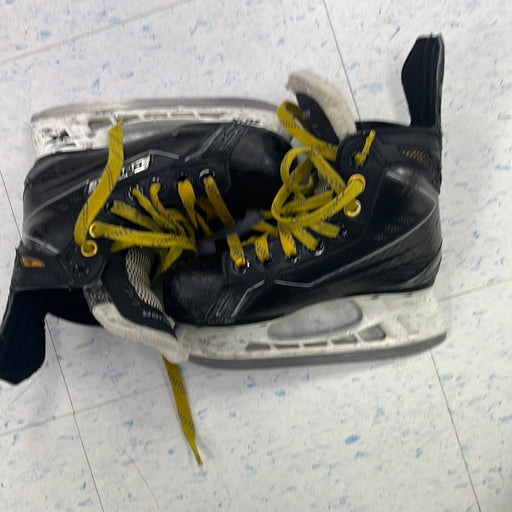 Used Bauer Supreme 160 Size 13 Youth Player Skates