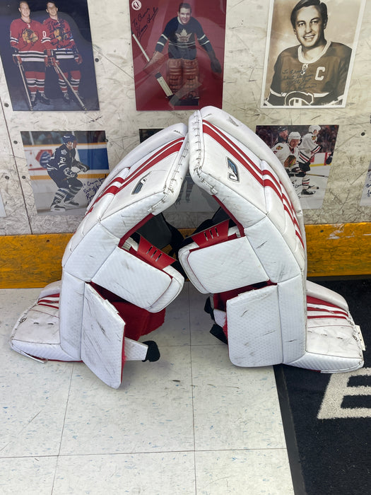 Used Vaughn V9 30+2 Goal Pads