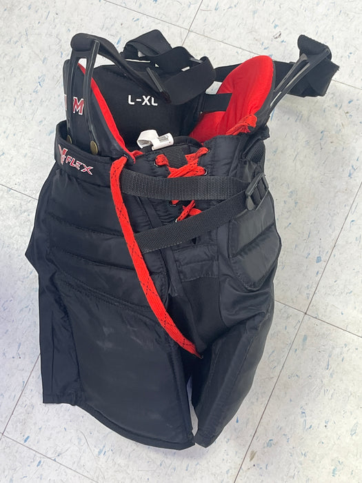 Used CCM YtFlex Youth Large/Extra Large Goal Pants