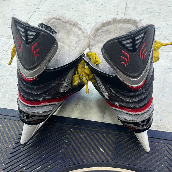 Used Bauer Vapor X3.0 Size 11 Youth Skates