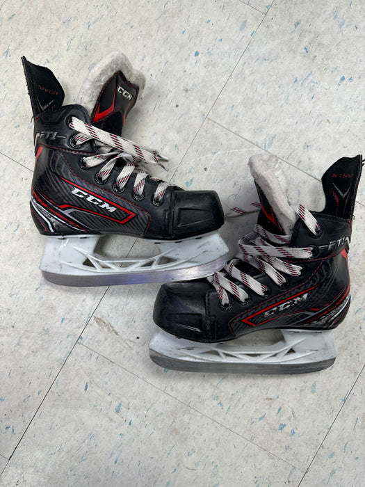 Used CCM Ft1 11.5Y Player Skates