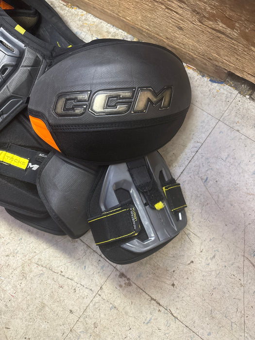 Used CCM Tacks AS-V Pro Shoulder Pads Size Senior Medium