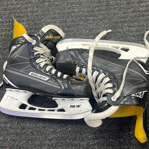 Used Bauer Supreme s150 Size 5 Player Skates