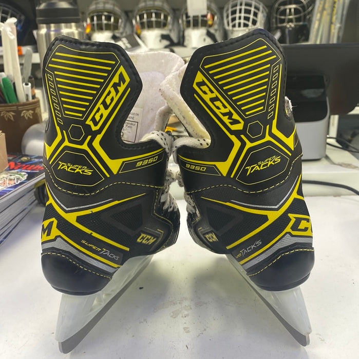 Used CCM Super Tacks 9350 Youth 9 Skates