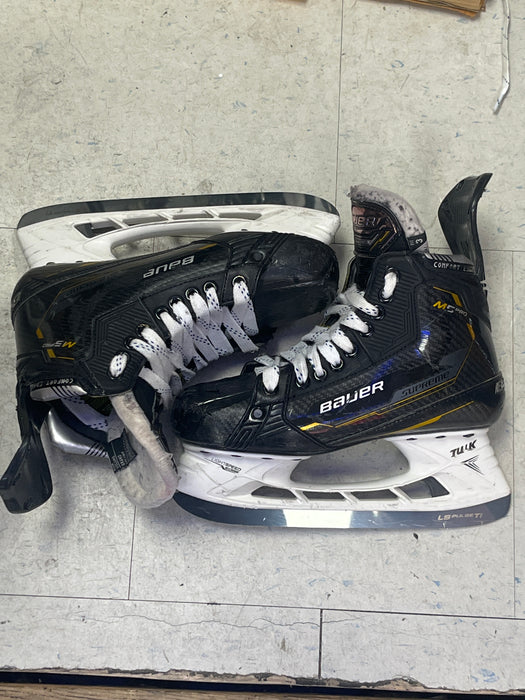 Used Bauer Supreme M5 Pro Size 5 Fit 3 Skates