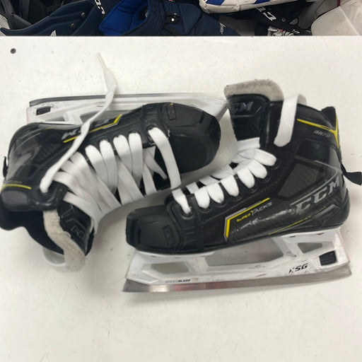 Used CCM Tacks 9370 Goalie Skates size 3.5D