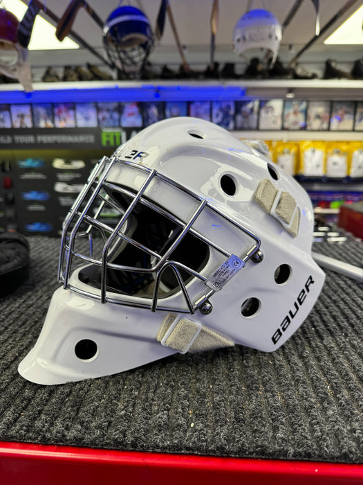 Used Bauer Profile 930 Junior Mask