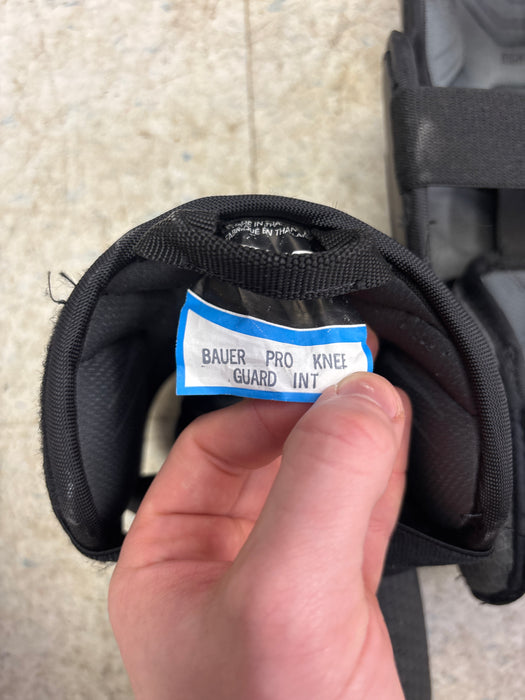 Used Bauer Pro Intermediate Knee Guards