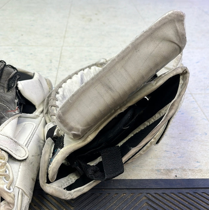 Used CCM Extreme Flex 760 Junior Blocker & Catcher