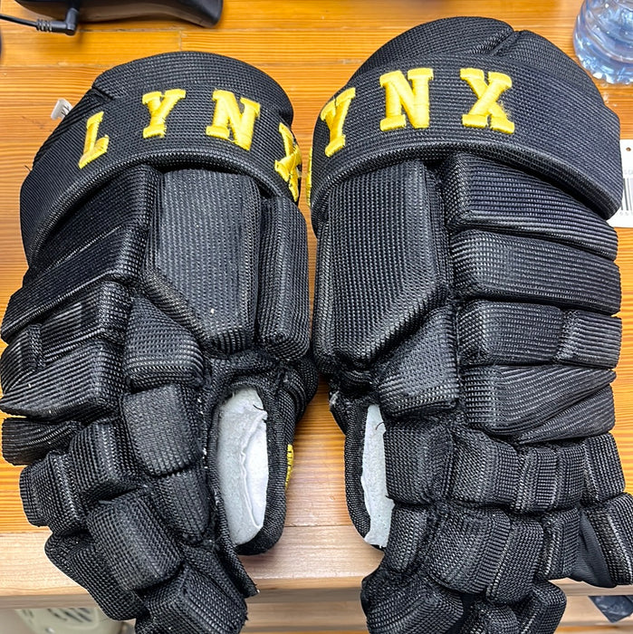 Used Gitch Sportswear 14” Player Gloves