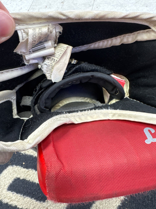 Used CCM Extreme Flex 760 Junior Catcher Blocker Set