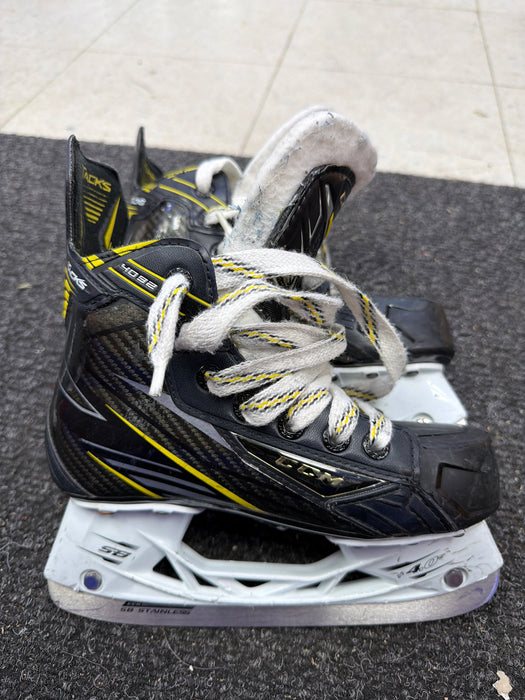 Used CCM Tacks 4092 Size 1.5D Skates