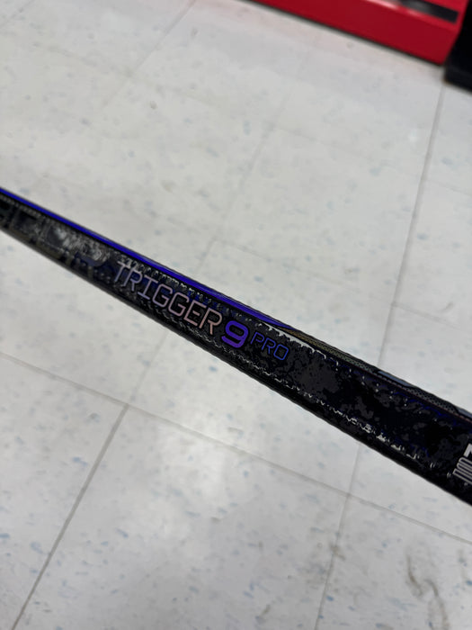 Pro Stock CCM Trigger 9 Pro Senior Stick