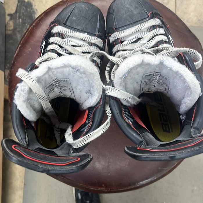 Used CCM JetSpeed FT2 Size 4 Player Skates