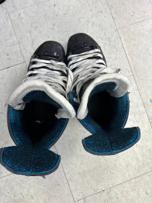 Used Bauer XLP Size 5.0 Intermediate Skates