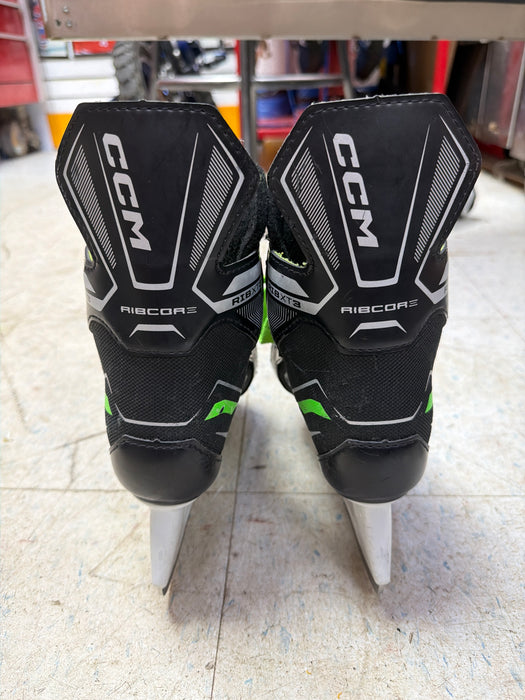 Used CCM Ribcor RIBXT3 Youth 13.0R Skates