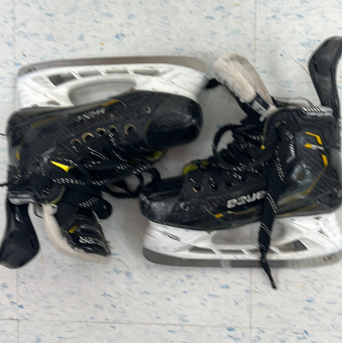 Used Bauer M5 Pro Size 2 Player Skates