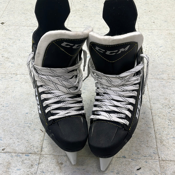Used CCM Tacks 9350 Size 9 Player Skates