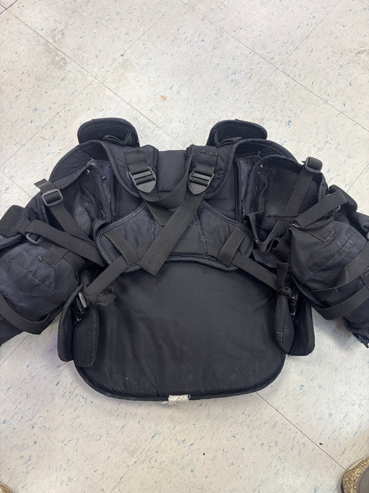 Used McKenney Pro Spec 370 Junior Medium Chest Protector