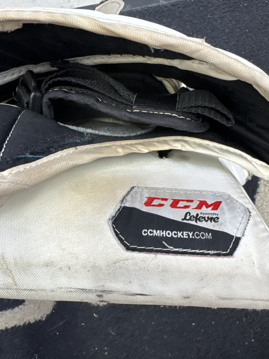 Used CCM Extreme Flex 500 Senior Catcher