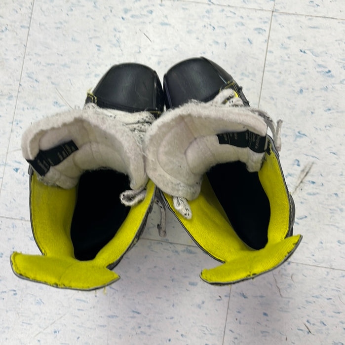 Used Bauer Supreme S35 Size 1 Player Skates