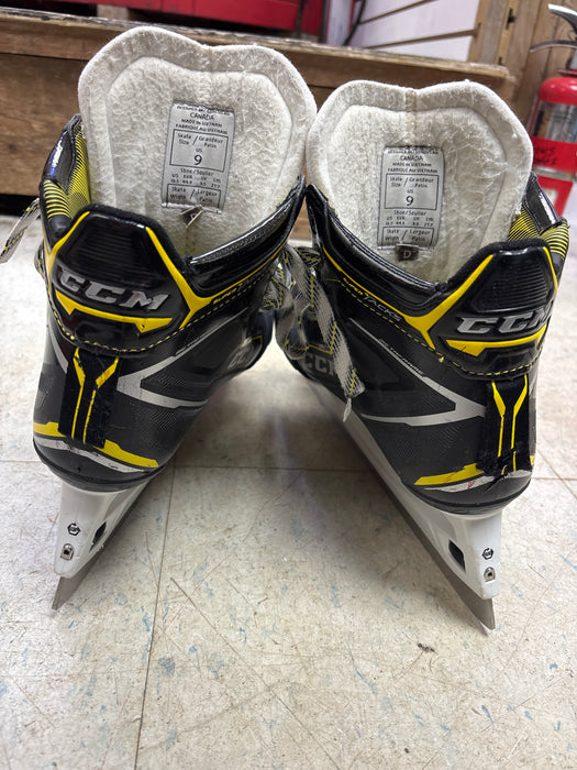 Used CCM Super Tacks 9380 Size  9.0D Goal Skates