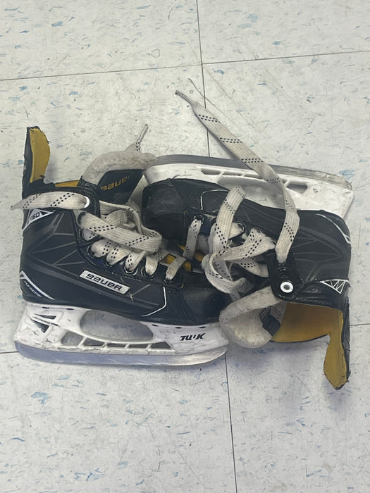 Used Bauer Supreme s160 Size 13.5 Youth Skates