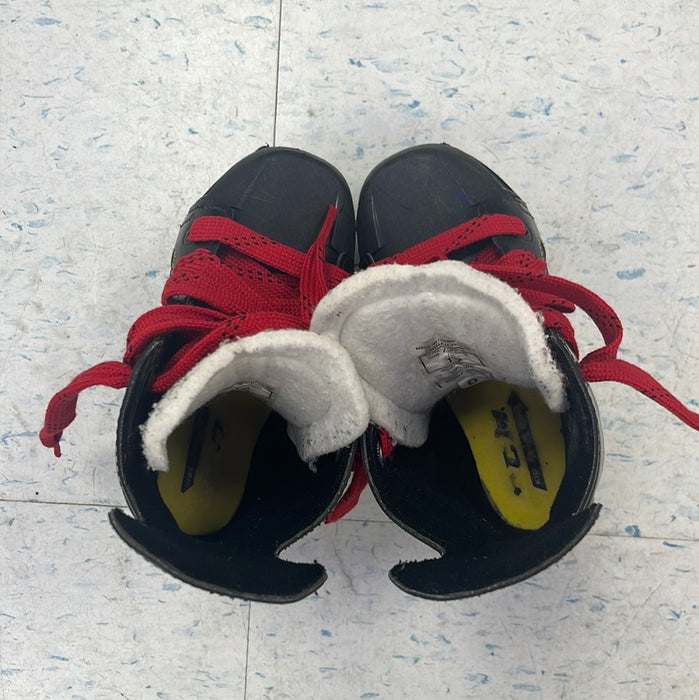 Used CCM Tacks 9040 Size 12 Youth Player Skates