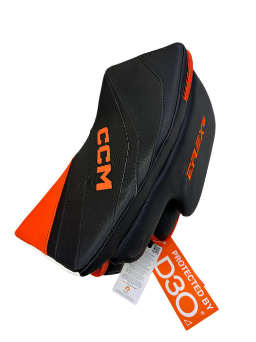 CCM Eflex 6 Pro Blocker & Catcher Set Intermediate