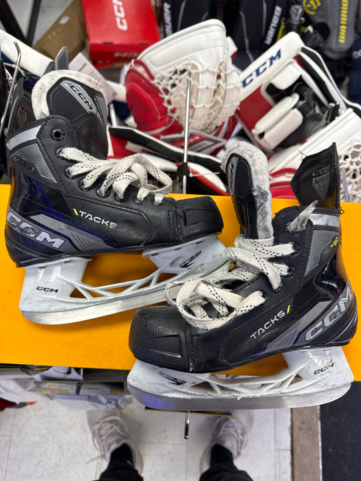 Used CCM Tacks AS-580 12.5Y Player Skates