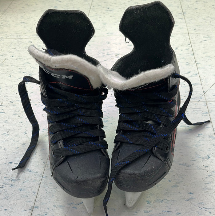 Used CCM JetSpeed FT340 Size 11 Youth Player Skates
