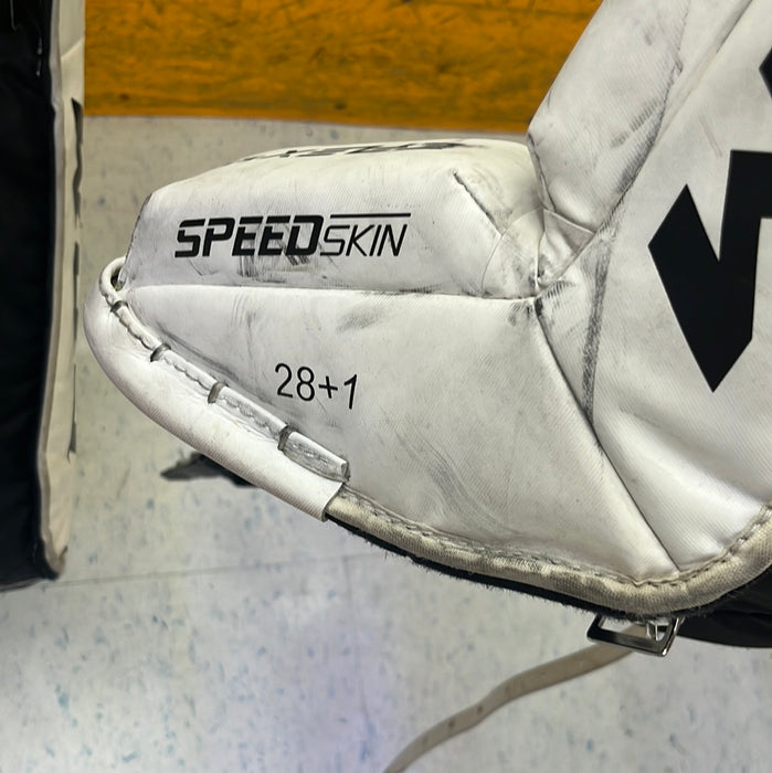 Used CCM EFlex 5.5 28+1 Goal Pads