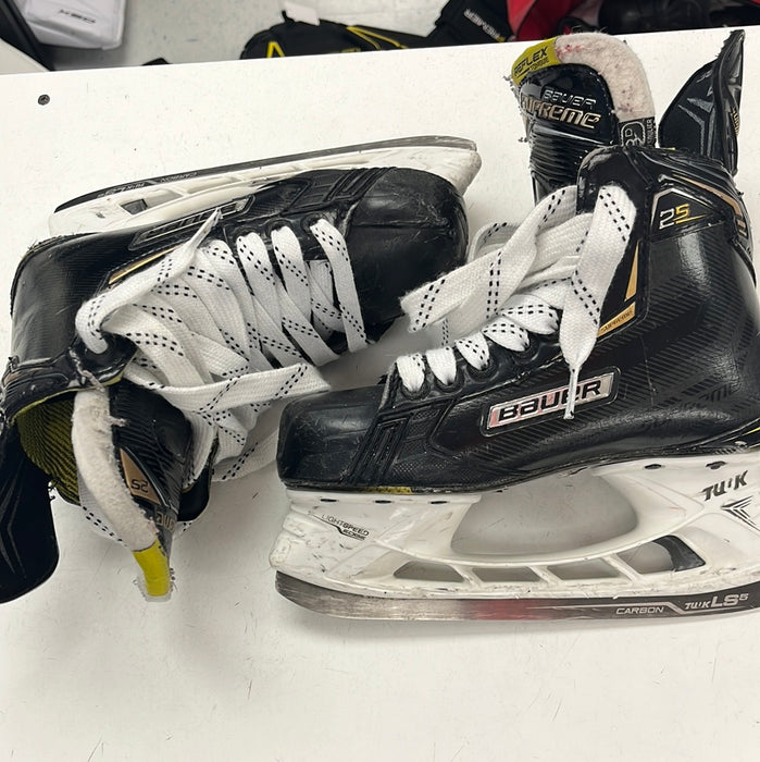 Used Bauer Supreme 2S Junior Skates size 3D