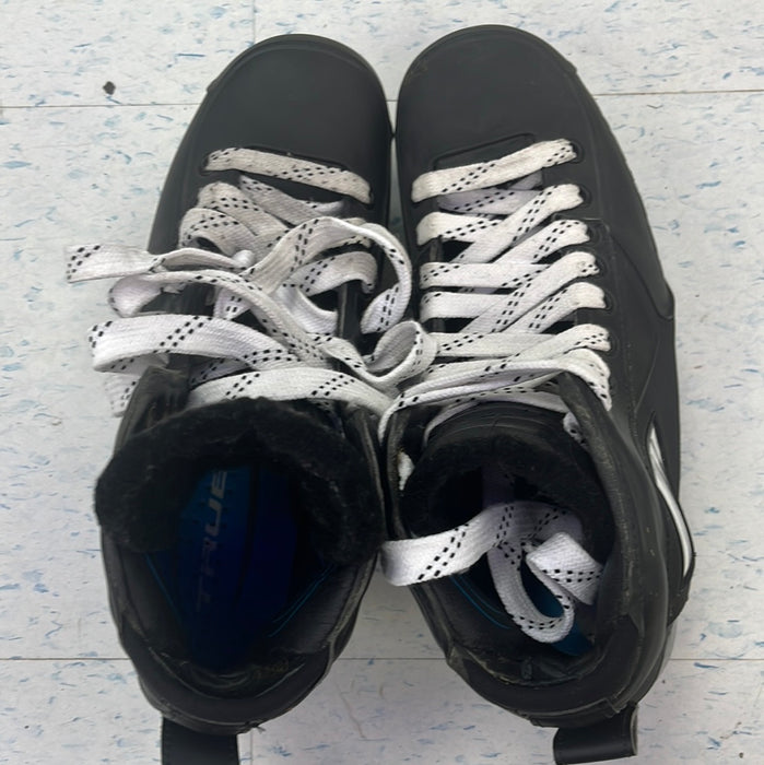 Used True Custom One Piece Size 10 Goal Skates