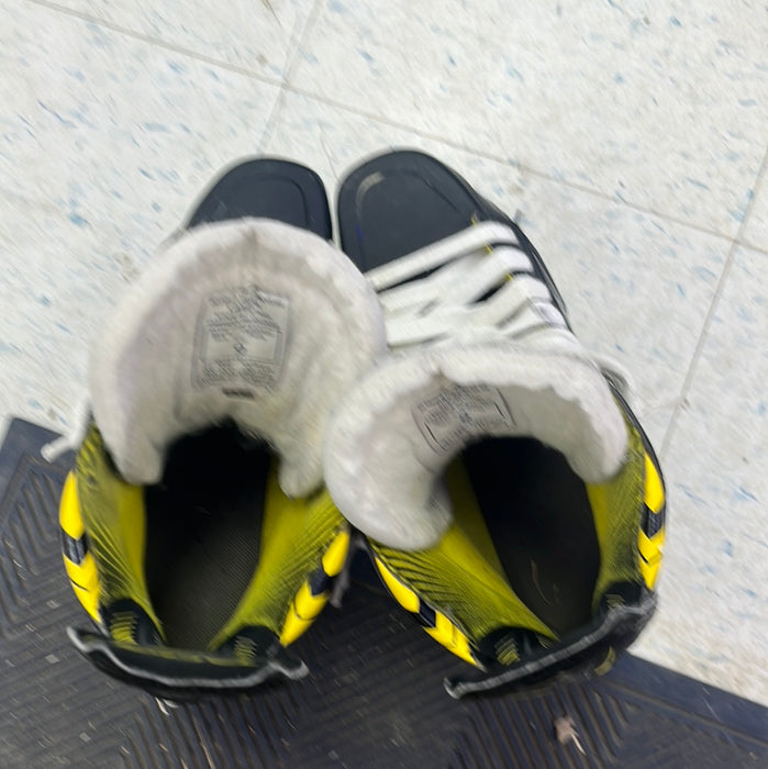 Used CCM Tacks 6092 Size 9 Skates