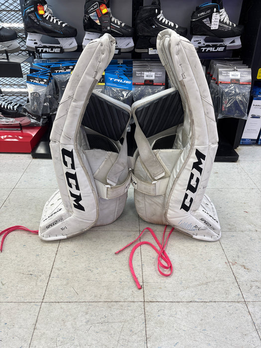 Used CCM EFlex 5.9 Intermediate 31"+1" Leg Pads