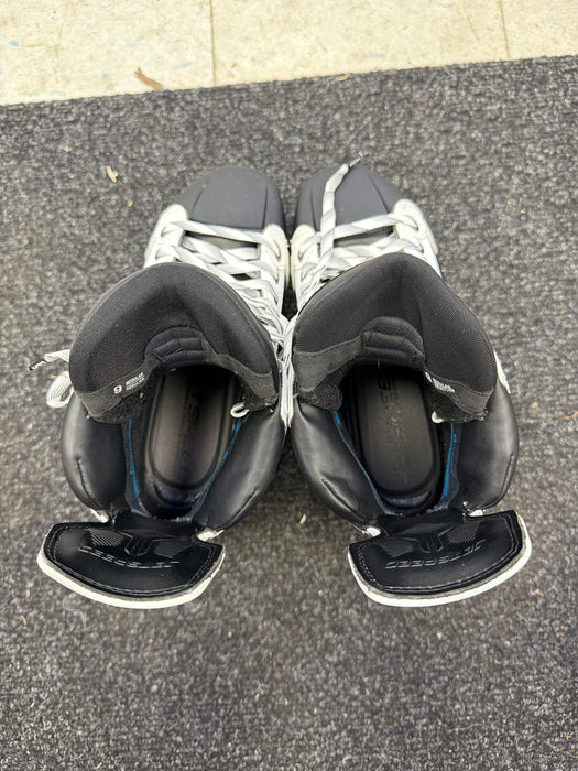 Demo CCM JetSpeed FT8 Pro White Size 9.0R Skates