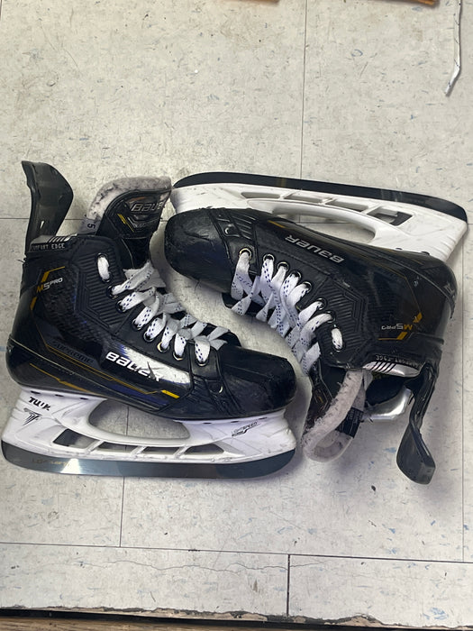 Used Bauer Supreme M5 Pro Size 5 Fit 3 Skates