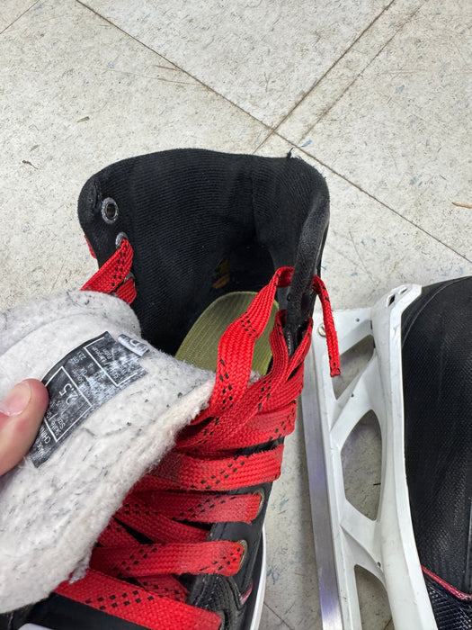 Used CCM RBZ 70 Goalie Skates Junior 2.5D