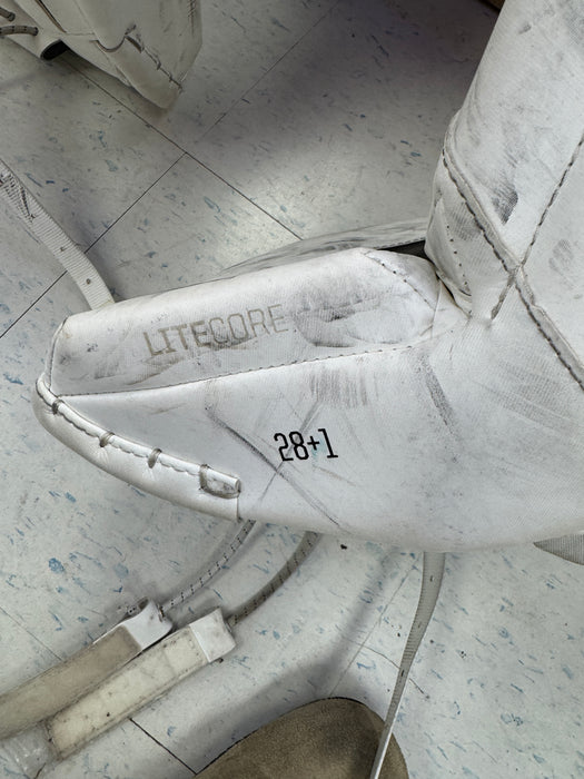 Used CCM Axis 2.5 Leg Pads 28+1”