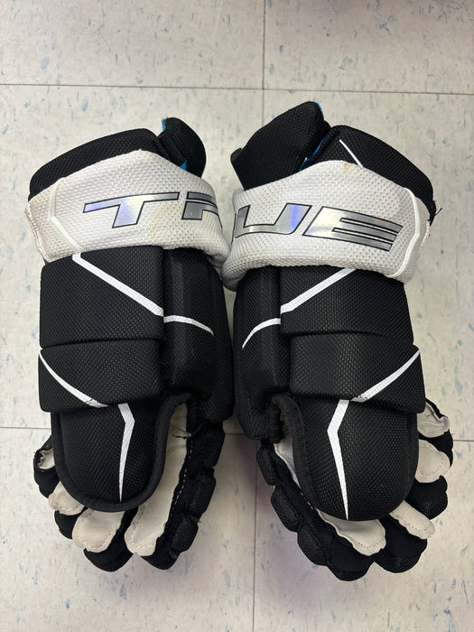 Used True Catalyst Pro 13” Senior Gloves