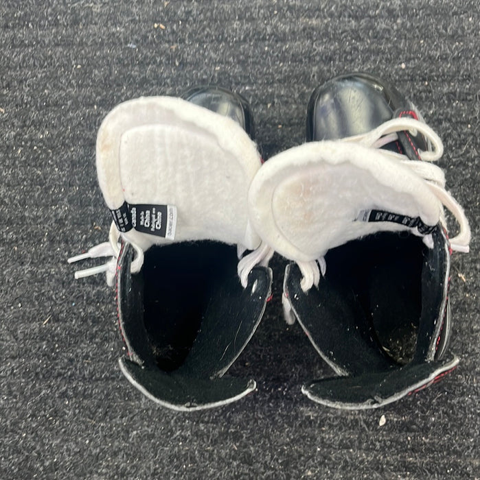 Used Bauer Vapor X200 Size 13 Youth Player Skates