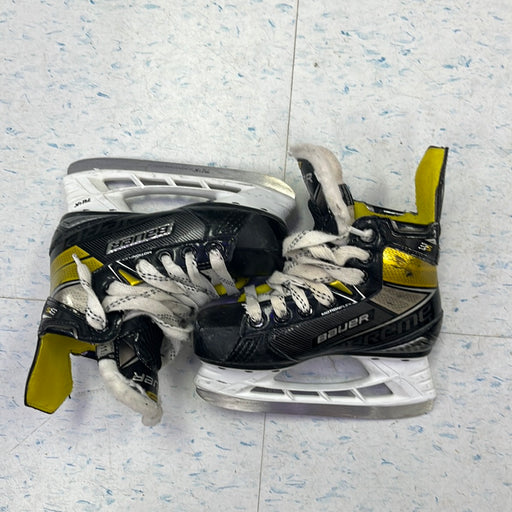 Used Bauer Supreme 3S Size 11.5 Youth Player Skates