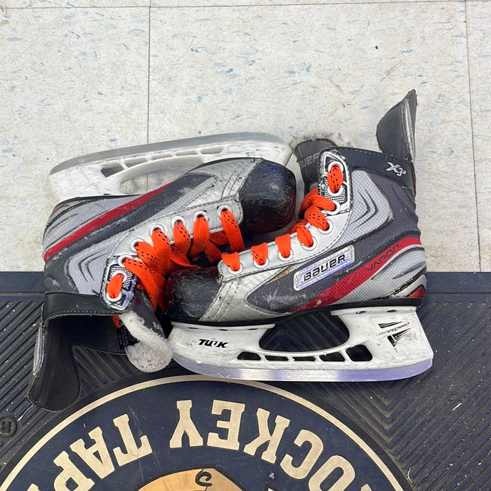 Used Bauer Vapor X3.0 Size 13.5 Youth Skates