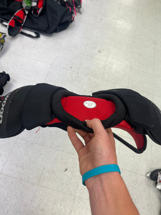 Used Bauer Rekker M70 Senior Small Shoulder Pads